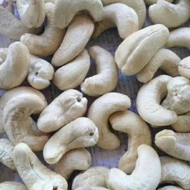 

BARANG TERLARIS KACANG METE MENTAH FRESH MEDE MENTAH Food Snacks Goreng