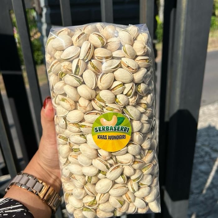 

BARANG TERLARIS KACANG PISTACHIO / KACANG FUSTUK Asin Food Camilan Snack Cemilan