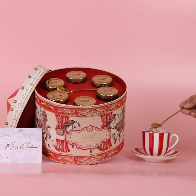 

Promo Hampers Natal Christmas Birdnest/Sarang Burung Walet-Merry Giftbox