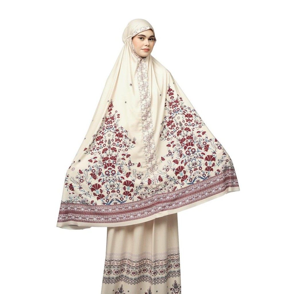 Nada Puspita - Iznik Prayer Robe