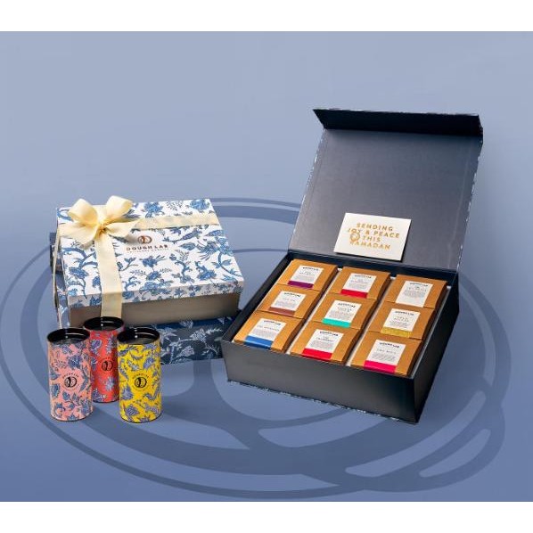 

HAMPERS DOUGHLAB COOKIES JAKARTA EID MUBARAK CHOCOLATE CARAMEL TINS