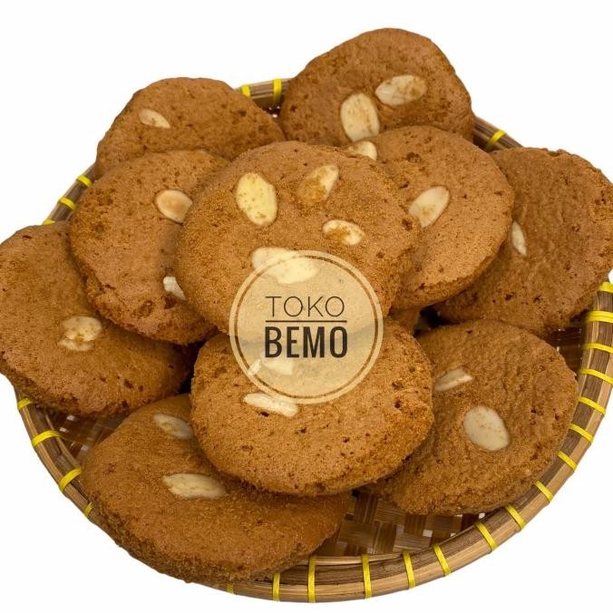 

Bolu Kering Moca Almond 250gr / Kue Bolu Kering Moka Sarikaya Berkualitas