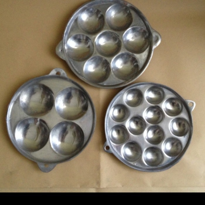 

READY STOCK [PAKET 3IN1] CETAKAN KUE APEM/LUMPUR/CUBIT 4.7.12 LUBANG ALUMINIUM