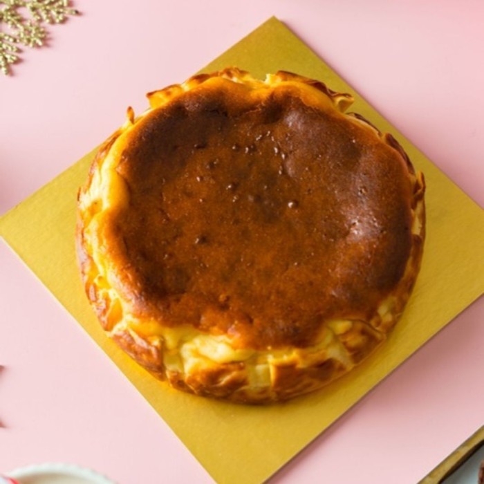 

Christmas Hampers Natal / Bingkisan Natal / Parcel - Burnt Cheesecake
