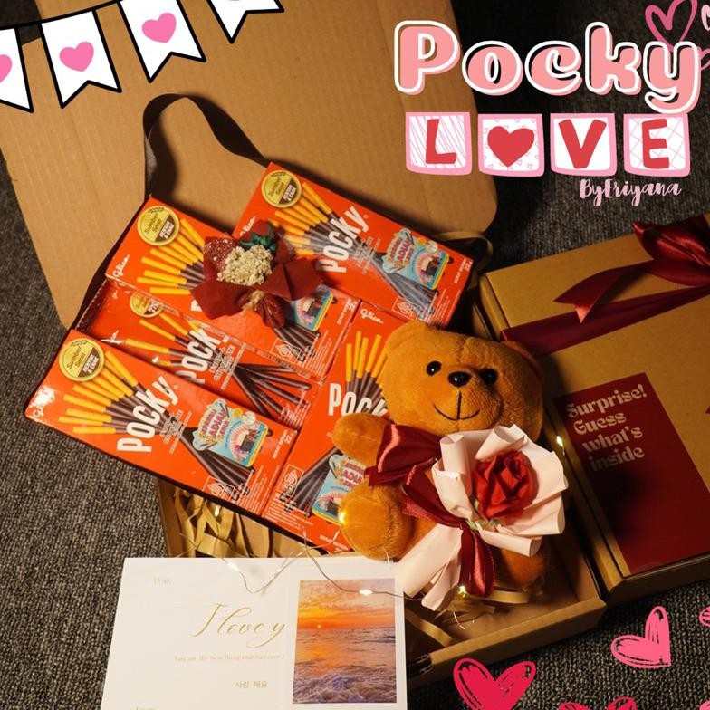

ORIGINAL Pocky Love Hampers Snack Box Kado Ulang Tahun Pacar Kado Valentine Gift Box Hampers Coklat Premium Hadiah Boneka Wisuda Anniversary Sempro Sahabat Hadiah Unik Cewek Cowok ad-56