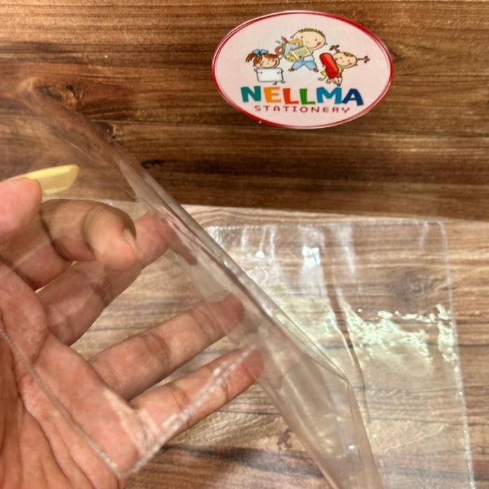 

TERJAMIN 10 LEMBAR SAMPUL BUKU PLASTIK MIKA BOXY UKURAN BUKU BESAR CAMPUS KODE 864