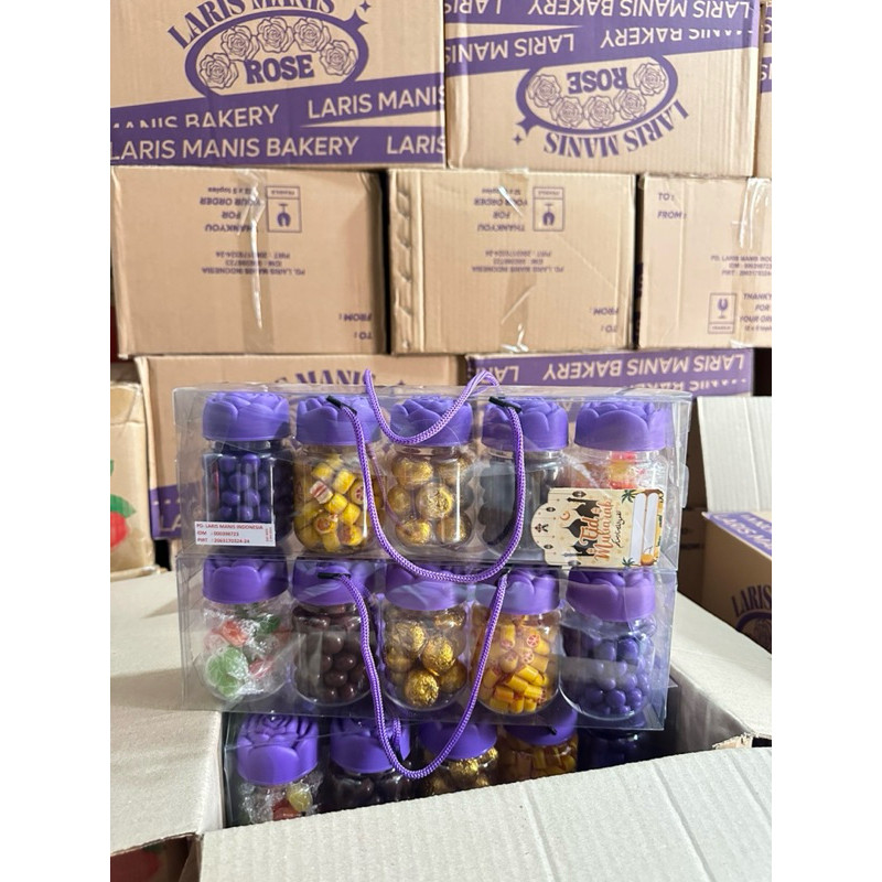 

NEW PRODUCT Hampers coklat MAWAR UNGU isi 5 toples Candy rose