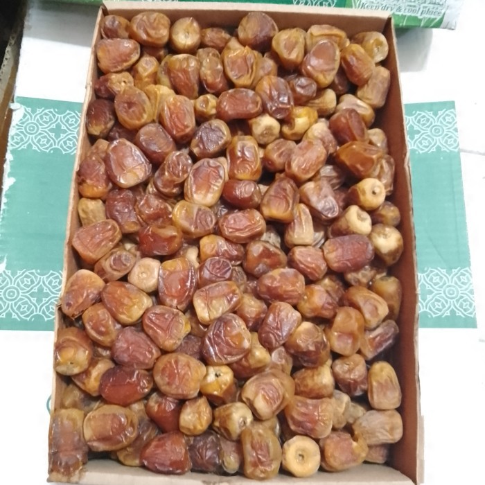 

KURMA SUKARI TAMR ALQOSEM PREMIUM 3 KG
