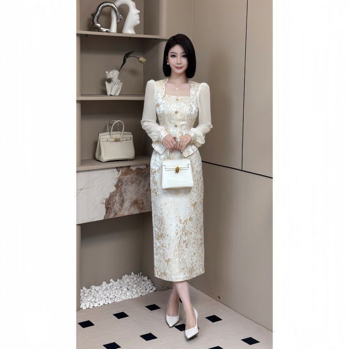 Set Dua Potong Atasan dan Rok Gaya Chanel Tinggi untuk Wanita