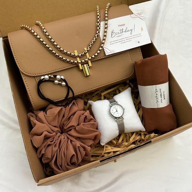 

VIRAL [B7670]HAMPERS GIFT BOX TAS CEWEK KADO ULANG TAHUN/KADO PACAR/KADO WEDDING/KADO AYANG/KADO ANNIVERSARY/KADO VALENTINE/KADO IBU/KADO ISTRI/KADO MERTUA/KADO GURU/HAMPERS LEBARAN/HAMPERS RAMADHAN/KADO BESTIE/KADO WISUDA/KADO SIDANG rf-45
