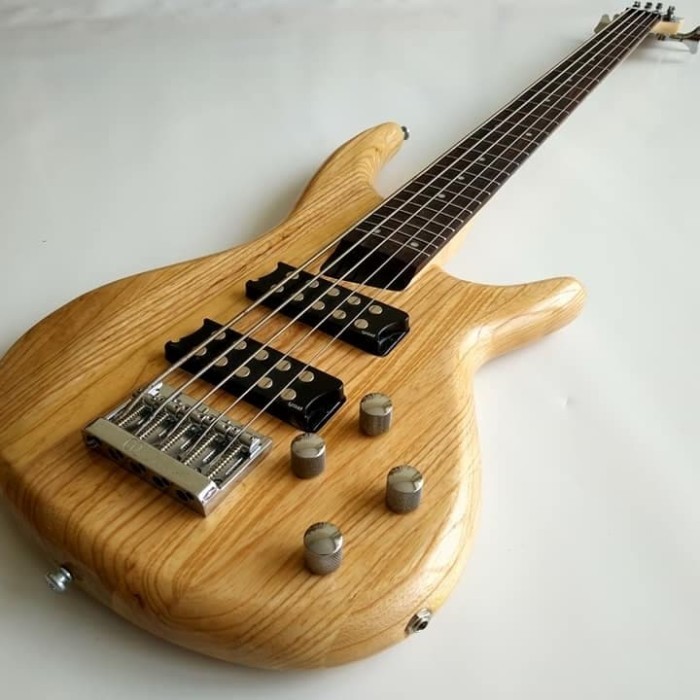 Bass Listrik Ibanez Soundgear 5 string Natural