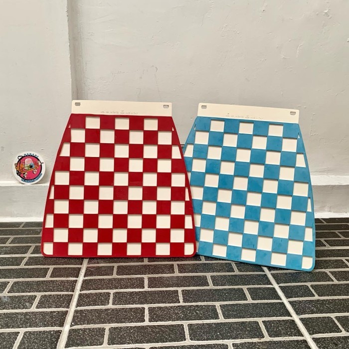 Mudflap Checker Flag Metalplast italy / Kepet Vespa