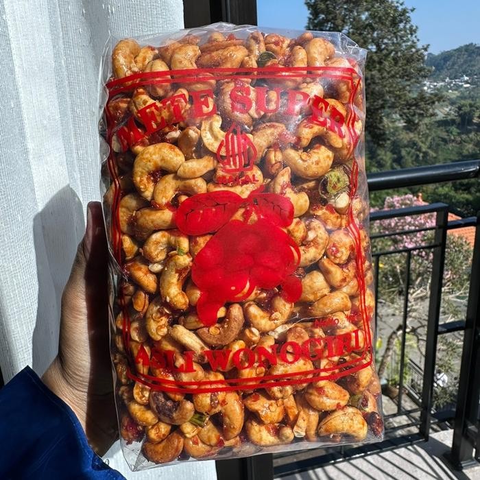 

Kacang Mete Pedas Manis Kemasan 1 Kg Mede Food