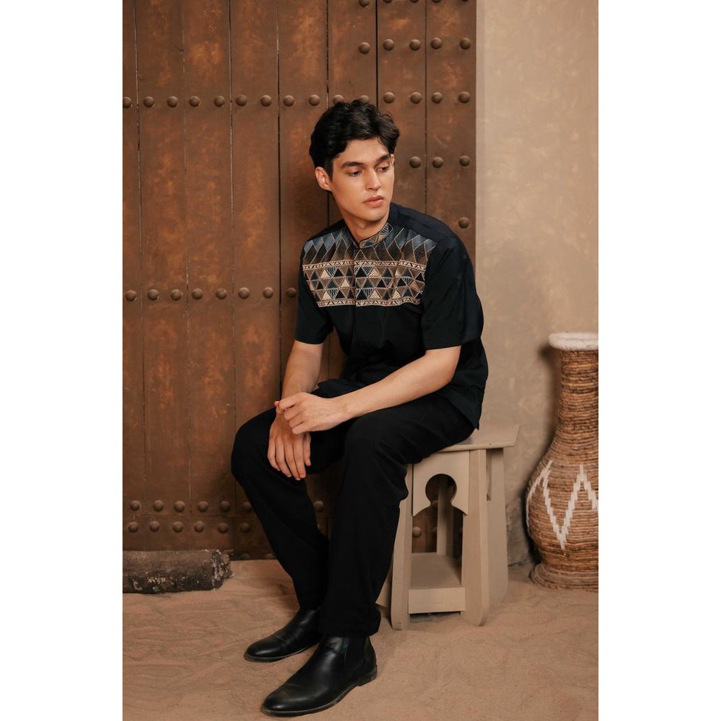 Larusso Kemeja Koko Bordir Lengan Pendek Pria  - Navy Blue