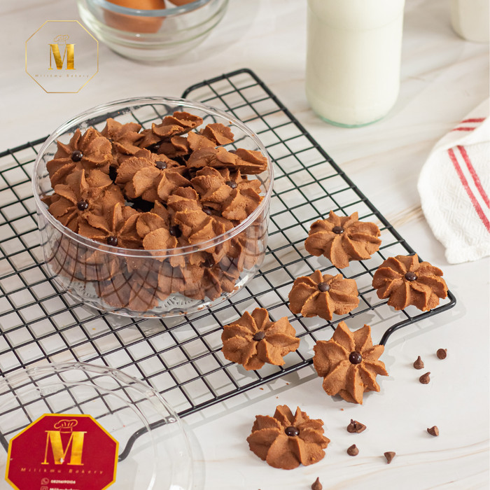 

Product Terlaris Kue Semprit Cokelat Chocochip Premium / Kue Semprit Homemade