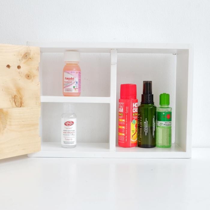 KUYY STILETTO - KOTAK OBAT RED CROSS - LEMARI/BOKS/RAK P3K OBAT MEDICINE - KAYU SOLID JATI BELANDA -