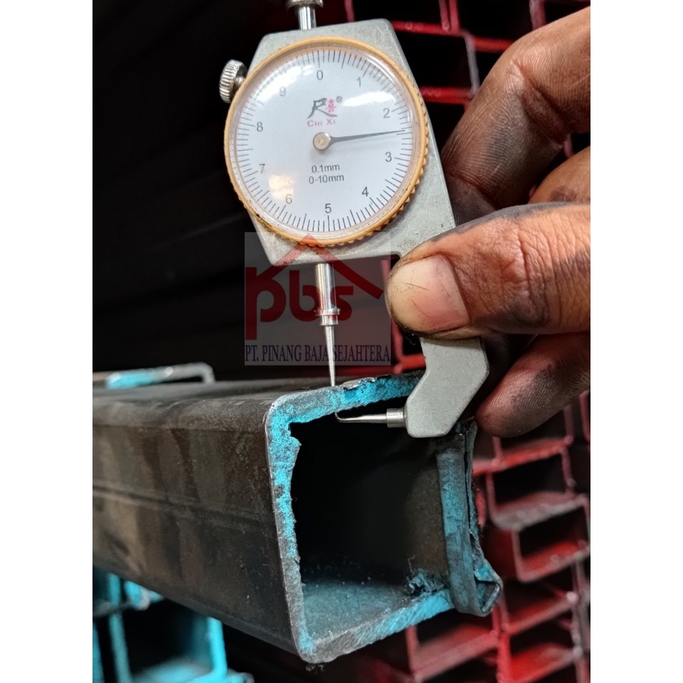 Hollow Besi / Holo Hitam 50x50 (1.4mm 1.6mm 1.8mm 2mm 2.3mm 2.8mm 3mm)