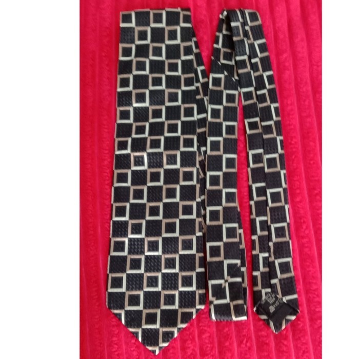 Preloved dasi pria Ermenegildo Zegna.