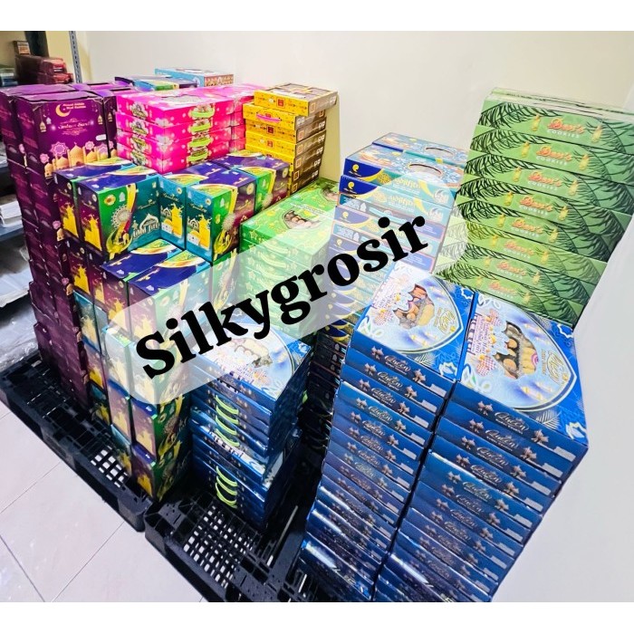 

KUE LEBARAN PREMIUM DIAMOND 1 BOX ISI 6 TOPLES
