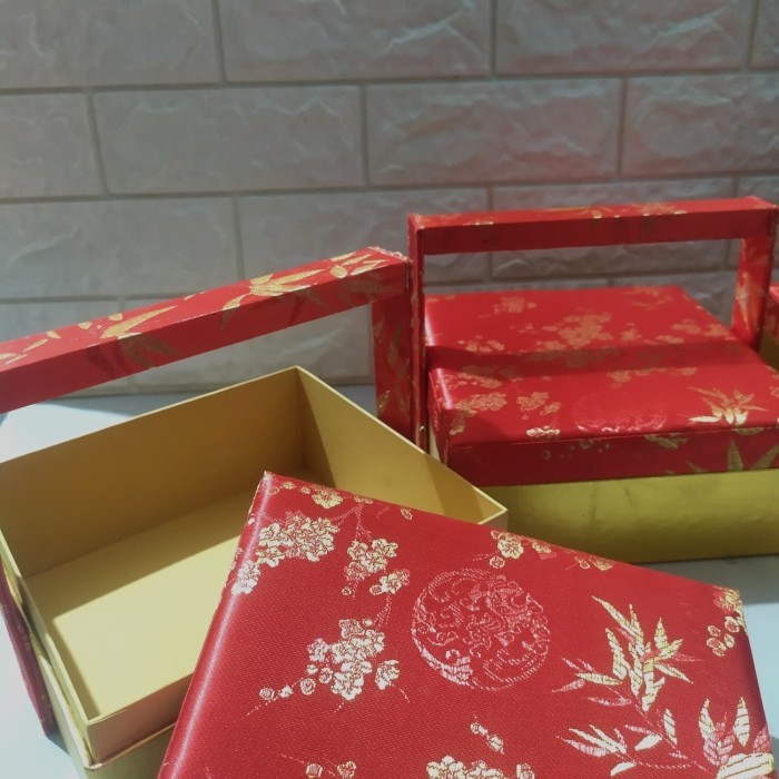 

BOX KUE HAMPERS IMLEK