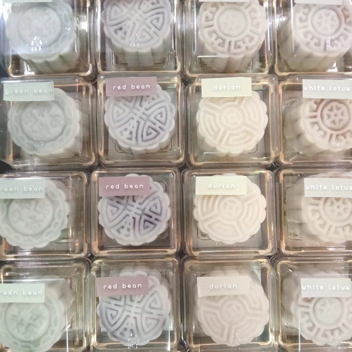 

HAMPERS SNOWSKIN MOONCAKE DIAMETER 5CM EACH (4PCS/SET)