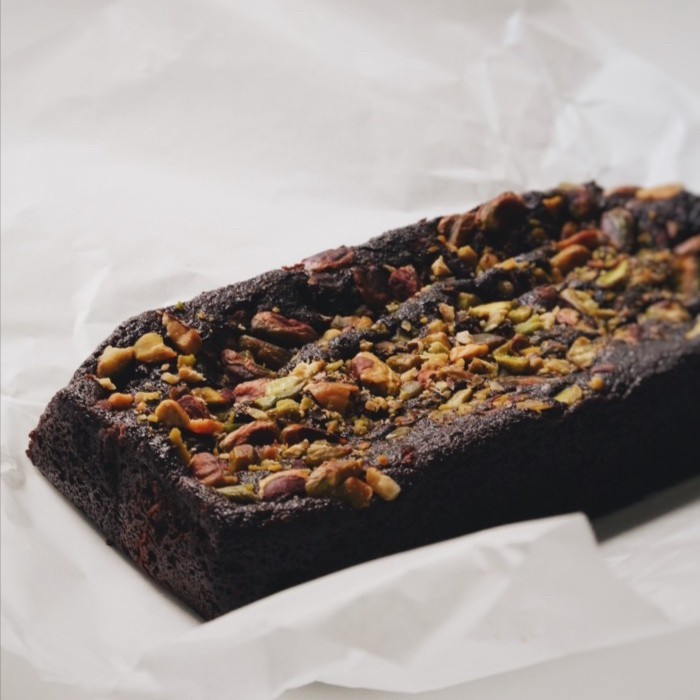 

GOOEY CHOCOLATE PISTACHIO PLANT-BASED BROWNIE