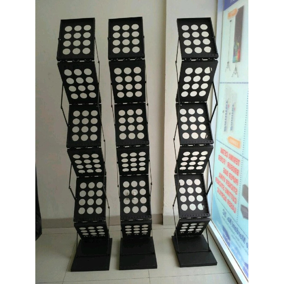 

RAK BROSUR HITAM LIPAT 7 SUSUN BESI