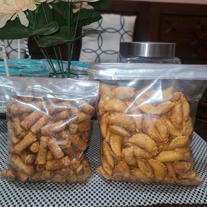 

Terbaru PAKET BUNDLING SUMPIA UDANG ISTIMEWA KEMASAN 500 GRAM & PASTEL UDANG 500 GRAM,TOTAL 1KG Food