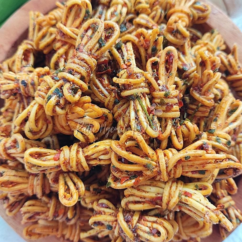 

see-97 230GRAM MIE GULUNG CETAR DAUN JERUK Hemat