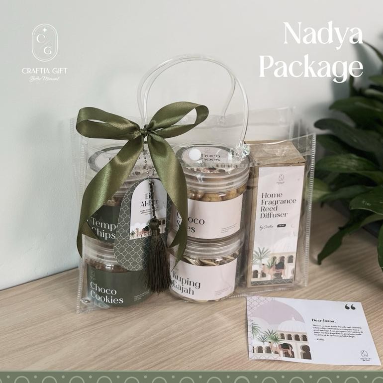 

er-23 Hampers Lebaran Idul Fitri Nadya Package | Hampers Snack Kering | Hampers Hijab | Hampers Ramadhan 2025 Premium