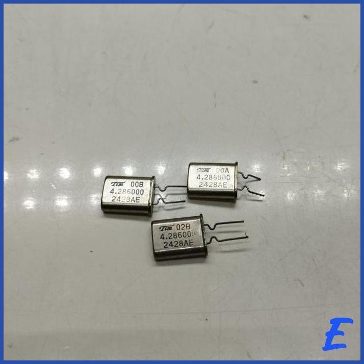 [JWS] CRYSTAL KRISTAL XTALL OSCILLATOR 4.286000 MHZ