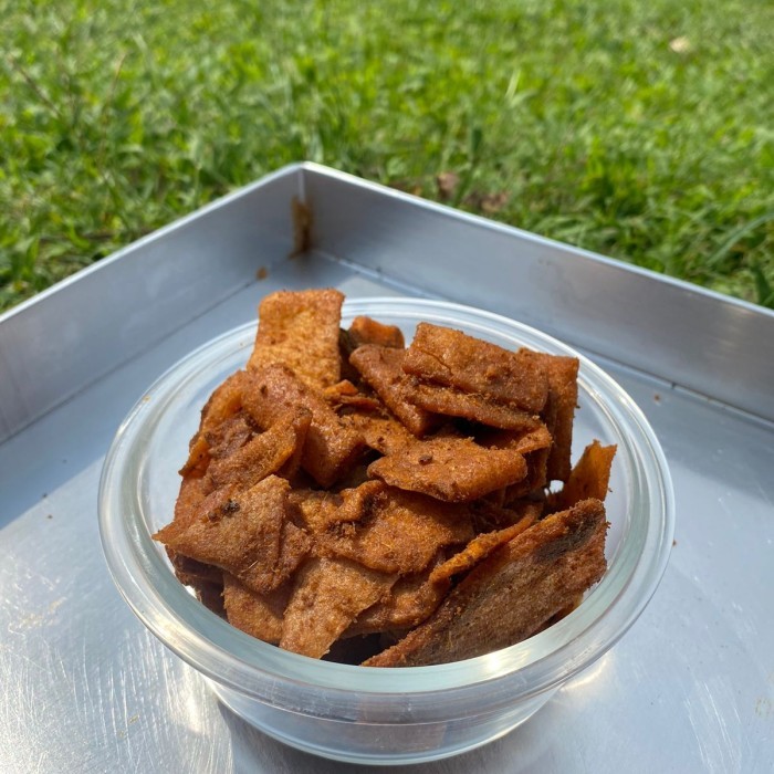 

BARANG TERLARIS keripik rendang telur keto