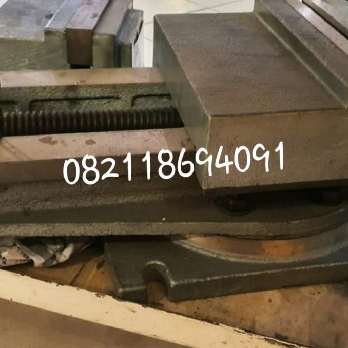 Ragum Catok Putar 360 Derajat 12 Inch Body Besar Kode 8622