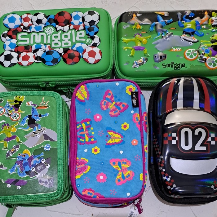 

~^~^~^] SMIGGLE PENCIL CASE