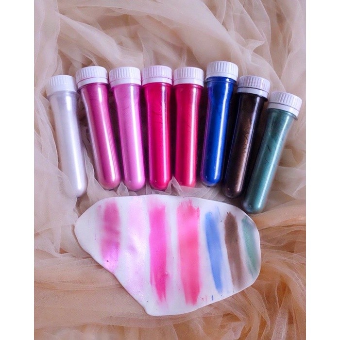 

Bottle Lustre Dust