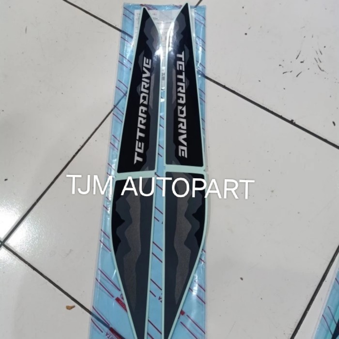 Stiker Body TETRADRIVE Fortuner 2022 orinal warna Hitam