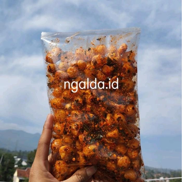 

STOK TERBATAS Cimol pedas daun jeruk kemasan 250 gram Cemilan Snacks Crispy Kering Food Makanan