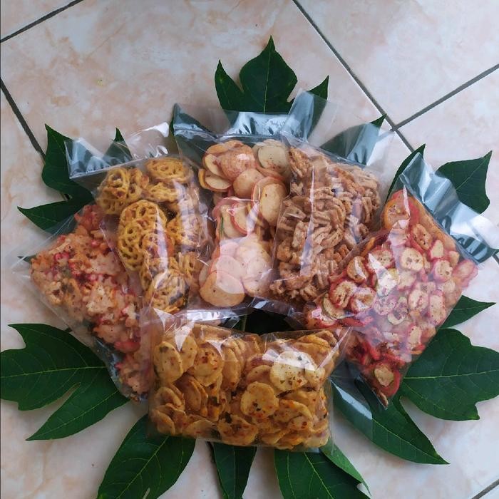 

FREE ONGKIR paket komplit dan hemat seblak kering koleksi 3a snack Cemilan Kerupuk Pedas Food
