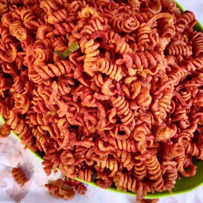 

TERBATAS 1 kg Makaroni Spiral Daun Jeruk Pedas - Makanan Ringan
