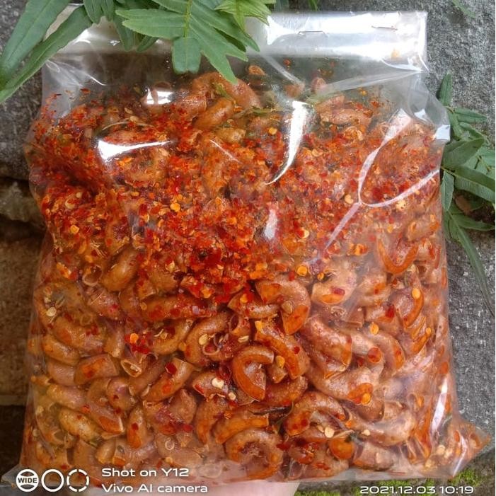 

BIG SALE Makaroni Kriuk pedas daun jeruk termurah 250gram Food Snacks