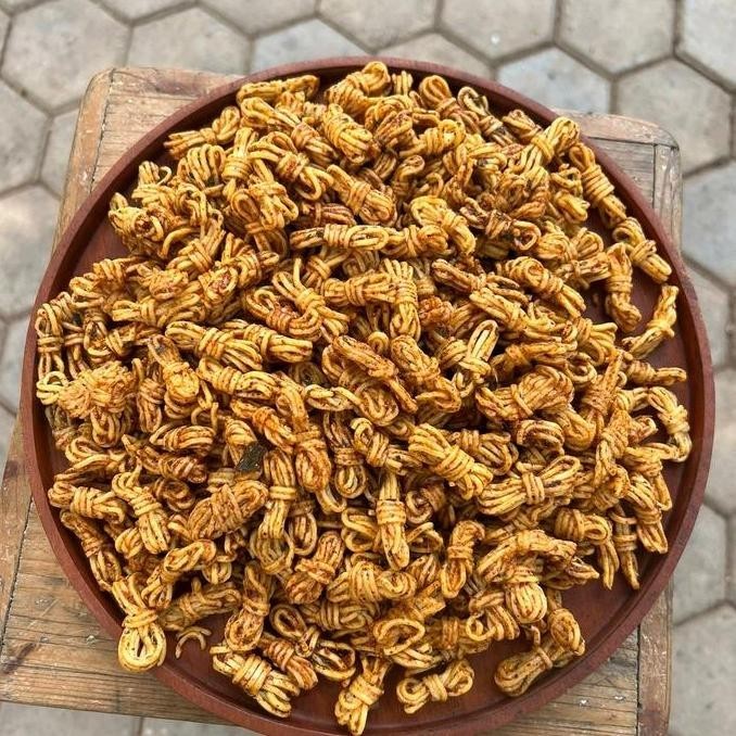 

MURAH Mie Gulung Pedas Daun Jeruk 250 Gram Food Snacks nUg