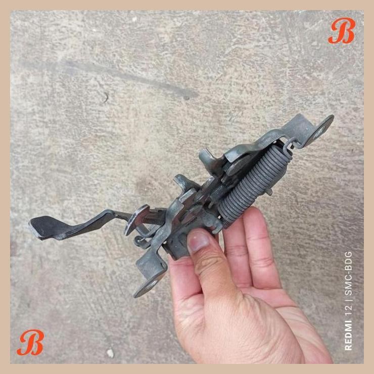 | SMB | LOCK KUNCI KAP CAP MESIN NISSAN SERENA C24 ASLI ORIGINAL COPOTAN