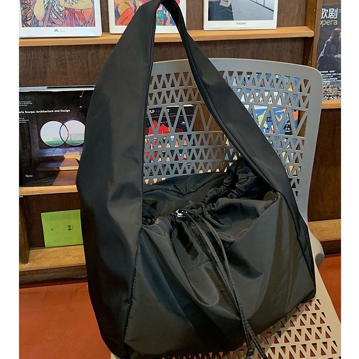 Tas Bahu Kapasitas Besar Baru Wanita Tas Kain Nilon Tas Olahraga Tas Selempang