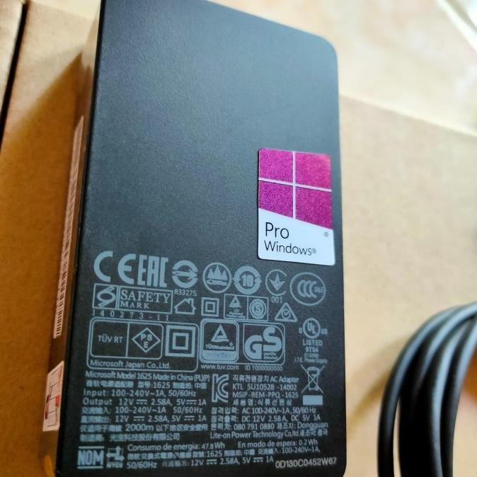 DISKON adaptor charger Microsoft surface pro 3