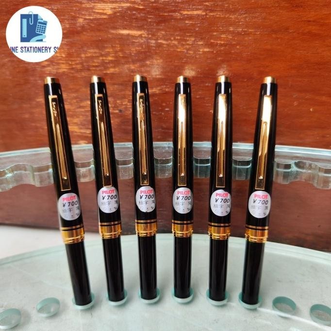 

PILOT PEN ELITE ROLLER OLD CLASSIC BCP-70-R NEW OLD STOCK