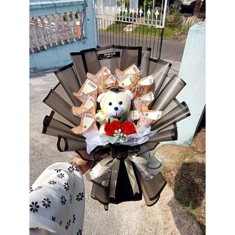 jasa buket uang wisuda boneka wisuda bear