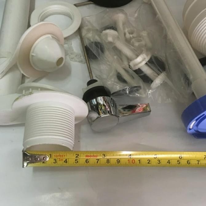 pelampung kloset duduk toto /ina engkol/pelampung closet duduk