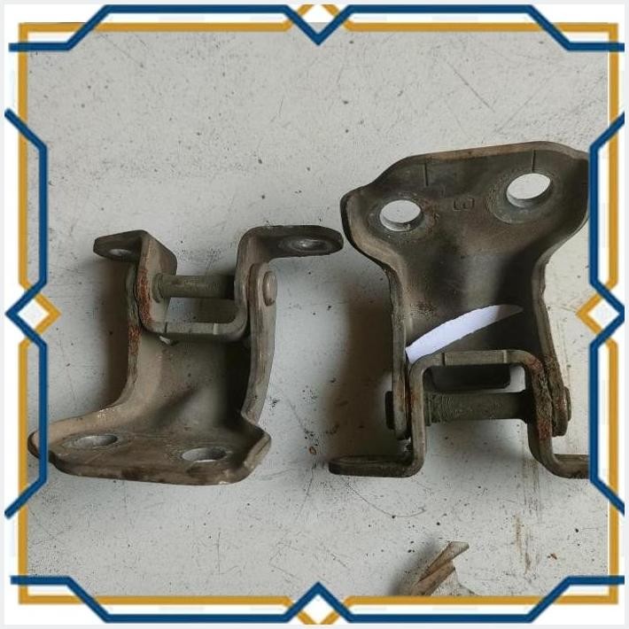 [AFH] ENGSEL PINTU DEPAN KIRI AVANZA ATAS BAWAH