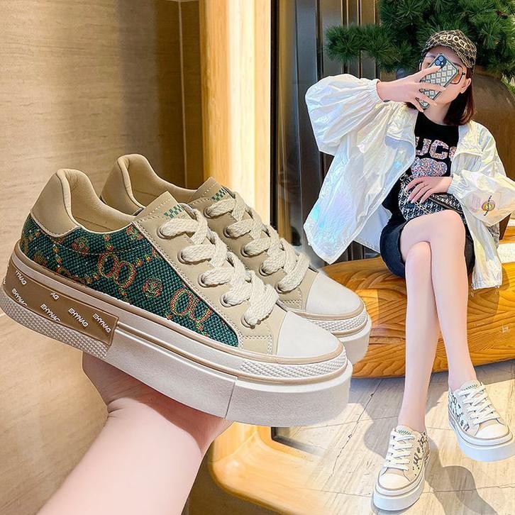 Sepatu Snacker Wanita Keknian Import Model Cantik Terbaru 2022