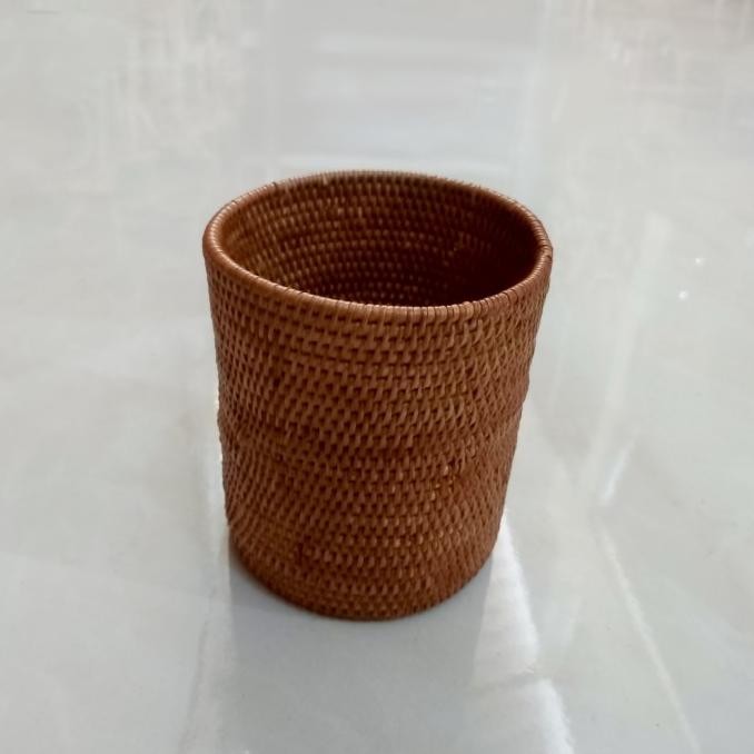 

Ready oke] Gelas Ate, Tempat Wadah Sisir Pulpen Rotan Atta
